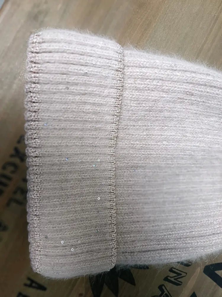 Bonnet femme taupe clair orné de strass